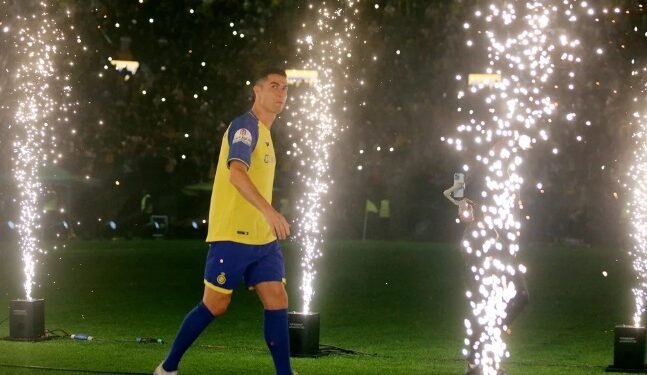 Las excentricidades del clásico de Arabia Saudita que protagonizará Cristiano Ronaldo: aliento por megáfono y rezos durante el partido