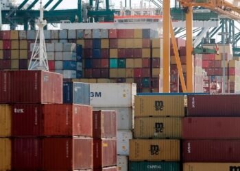 Importaciones: los industriales reclamaron por 4.000 permisos pendientes y anticipan problemas en la producción