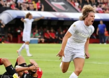 Colón perdió de local ante Lanús