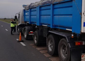 La Dirección Provincial de Vialidad finalizó 2022 con más de 400 actas labradas y 14.500 camiones fiscalizados