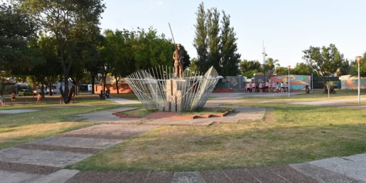 El Municipio instala refuerzo lumínico en la Plaza del Soldado