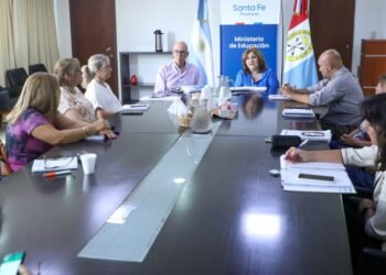 Primera reunión técnica de los gremios docentes con el gobierno provincial