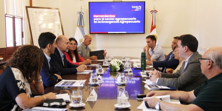 Emergencia agropecuaria: Perotti se reunió con representantes de entidades agropecuarias de la provincia