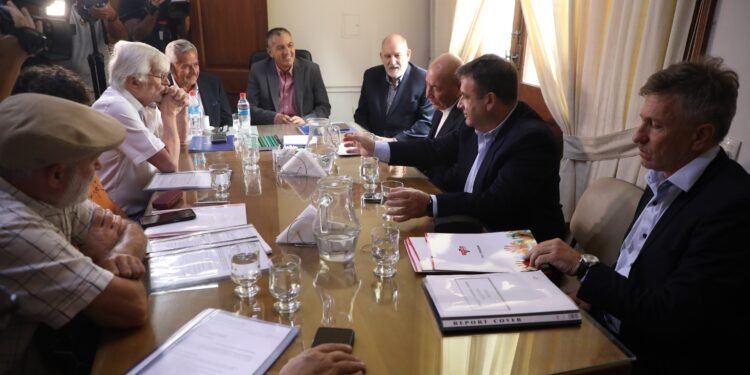 La Provincia inició ronda de paritarias con ATE y UPCN