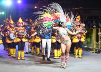 El Carnaval se lució en Rafaela con brillo local y regional