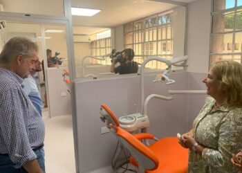 Mirabella participó en la inauguración de obras en el Hospital Mira y López