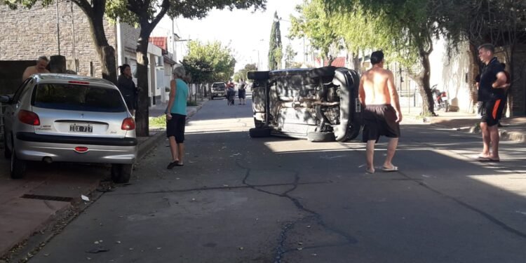 Barrio San Martín: alcohol al volante y vuelco