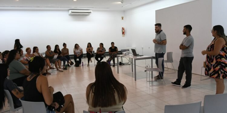 Continúan cursos de formación laboral