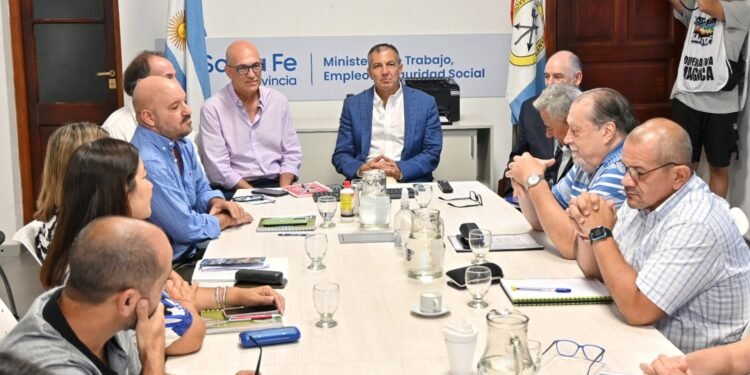 También se realizó encuentro paritario con gremios docentes