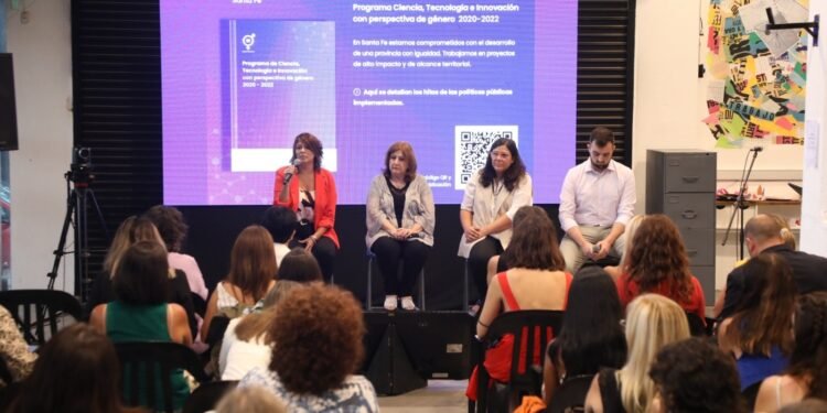 Rafaela presente en la Jornada por el Día Internacional de la Mujer y la Niña en la Ciencia