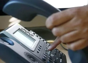 Cayó en el engaño del secuestro de su hijo y entregó más de 7.000 dólares