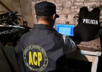 Dos policías terminaron detenidos por un hecho de abuso sexual contra compañeras