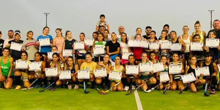 Importante Clínica de Hockey en el CRAR