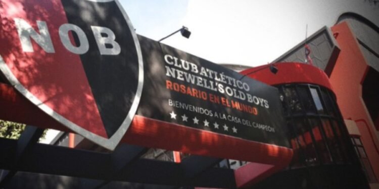 Un hombre fue baleado en la puerta del estadio de Newell»s