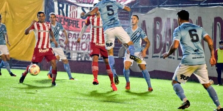 San Martín de Tucumán visita a Estudiantes de Río Cuarto en el inicio de la Primera Nacional