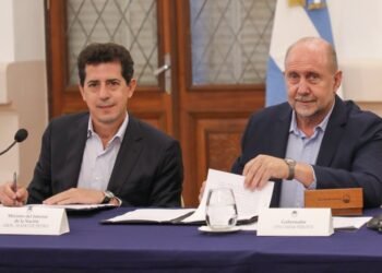 Perotti y De Pedro firmaron un convenio para realizar obras contra inundaciones en San Javier