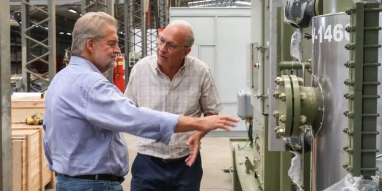 Mirabella recorrió una empresa clave para el desarrollo de Vaca Muerta y destacó´ el «compromiso de la industria nacional»