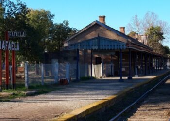 Denuncian usurpación en las instalaciones del Ferrocarril