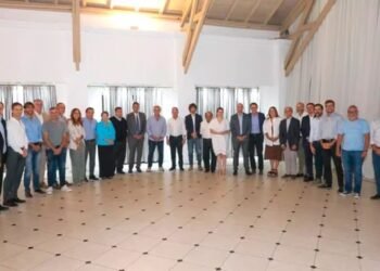 Massa pidió que el Presidente defina en el corto plazo si va a ser candidato durante una reunión con intendentes en Olivos