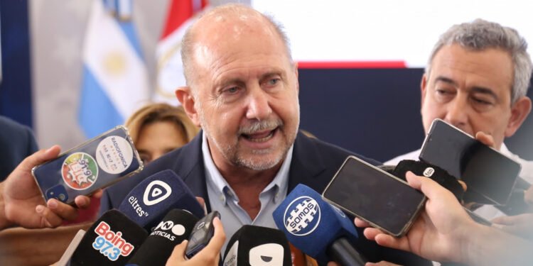 Perotti: “El gobierno nacional abandona Rosario”