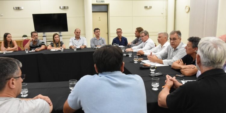 Municipio y CCIRR continúan trabajando por infraestructura productiva