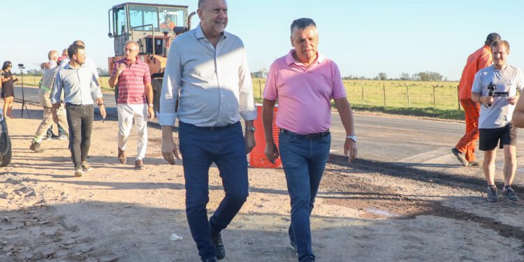 Perotti recorrió las obras de la RP 70 en Bella Italia