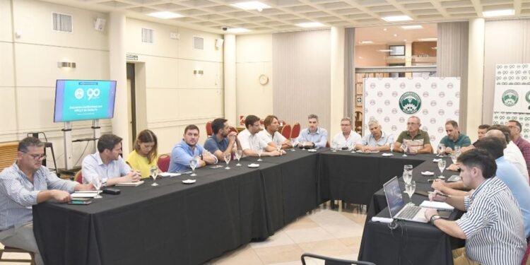 La cúpula del CCIRR planteó sus demandas al ministro Costamagna