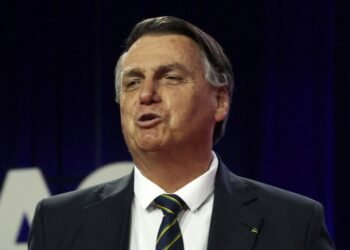 Bolsonaro en la mira por ingresar regalos millonarios de Arabia Saudita