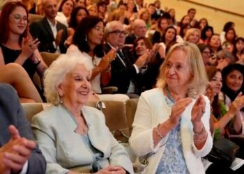 8M: Homenaje bonaerense a Estela de Carlotto y las Abuelas de Plaza de Mayo
