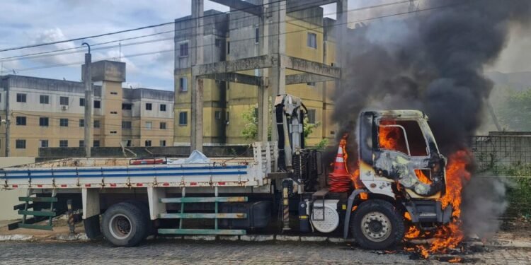 El noreste de Brasil sufrió una segunda madrugada de ataques de grupos narcos