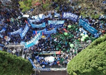 Paritaria docente: la provincia convocó a los docentes para intentar destrabar el conflicto