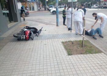 Fuerte accidente en pleno centro de la ciudad