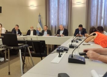 Docentes universitarios lograron una nueva recomposición salarial