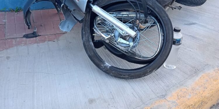 Grave accidente sufriò un motociclista en avenida Fanti