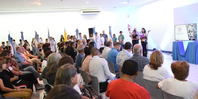 La ciudad se sumó a la conmemoración del aniversario del golpe cívico-militar de 1976