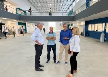 Castellano visitó el nuevo edificio de la UNRaf