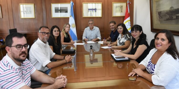 El Municipio y el SEOM firman convenio