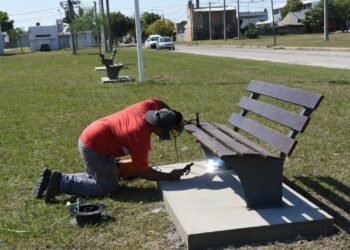 La mejora de plazas avanza en nuevos puntos de la ciudad