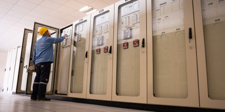 La energía operada por la EPE durante marzo registra un incremento del 53,7%