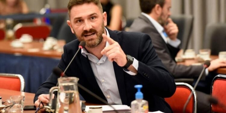 Estévez Boero: “El kirchnerismo debe abandonar el relato y rendir cuentas de qué hizo para combatir el narcotráfico”