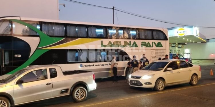Atacaron un colectivo en el que trasladaban a policias del servicio penitenciario