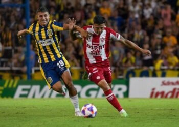 Unión lo ganaba pero el Canalla se lo empató en la última