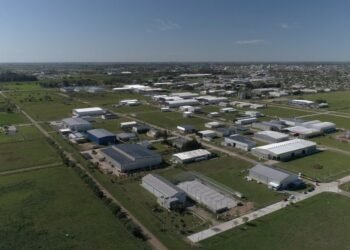 Entregan casi 4 millones para la construcción de la Plaza de la Industria