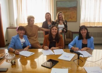 El Gobierno de Santa Fe firmó un convenio con la Red de Mujeres para la Justicia