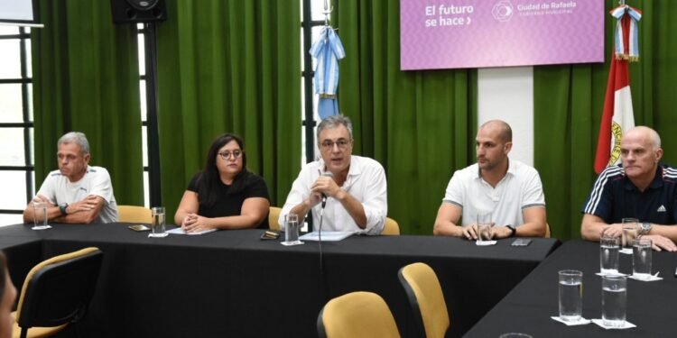 En diálogo con los medios, Castellano presentó a Rafaela como sede de los Juegos Suramericanos