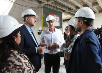 Perotti y Castellano supervisaron los avances de obra del Nuevo Hospital de Rafaela