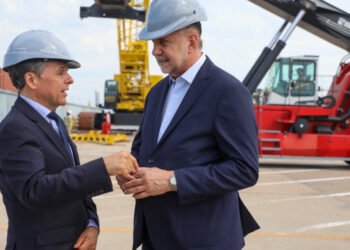 Perotti y Giuliano recorrieron las obras en el Puerto de Santa Fe