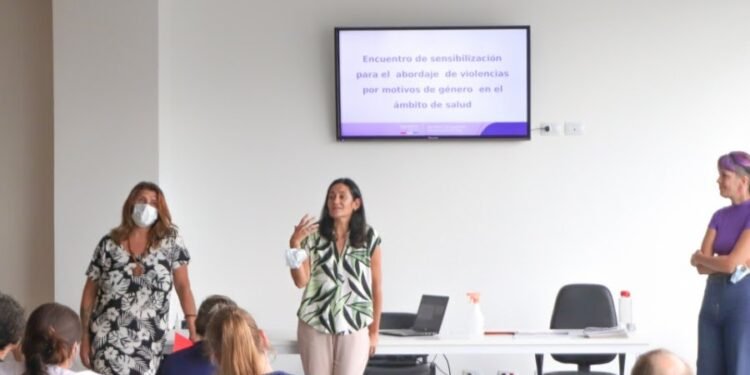 La provincia capacita en género al personal de los efectores de salud