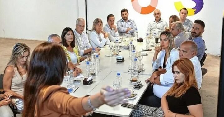 Los referentes del Frente de Frentes, sin Pullaro, se reunirán este sábado en el norte de la provincia