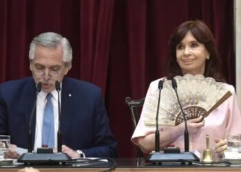 El kirchnerismo hace crecer el operativo para que Cristina Kirchner sea candidata mientras Alberto Fernández resiste la embestida contra su reelección